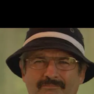 chat with ai character: Russell