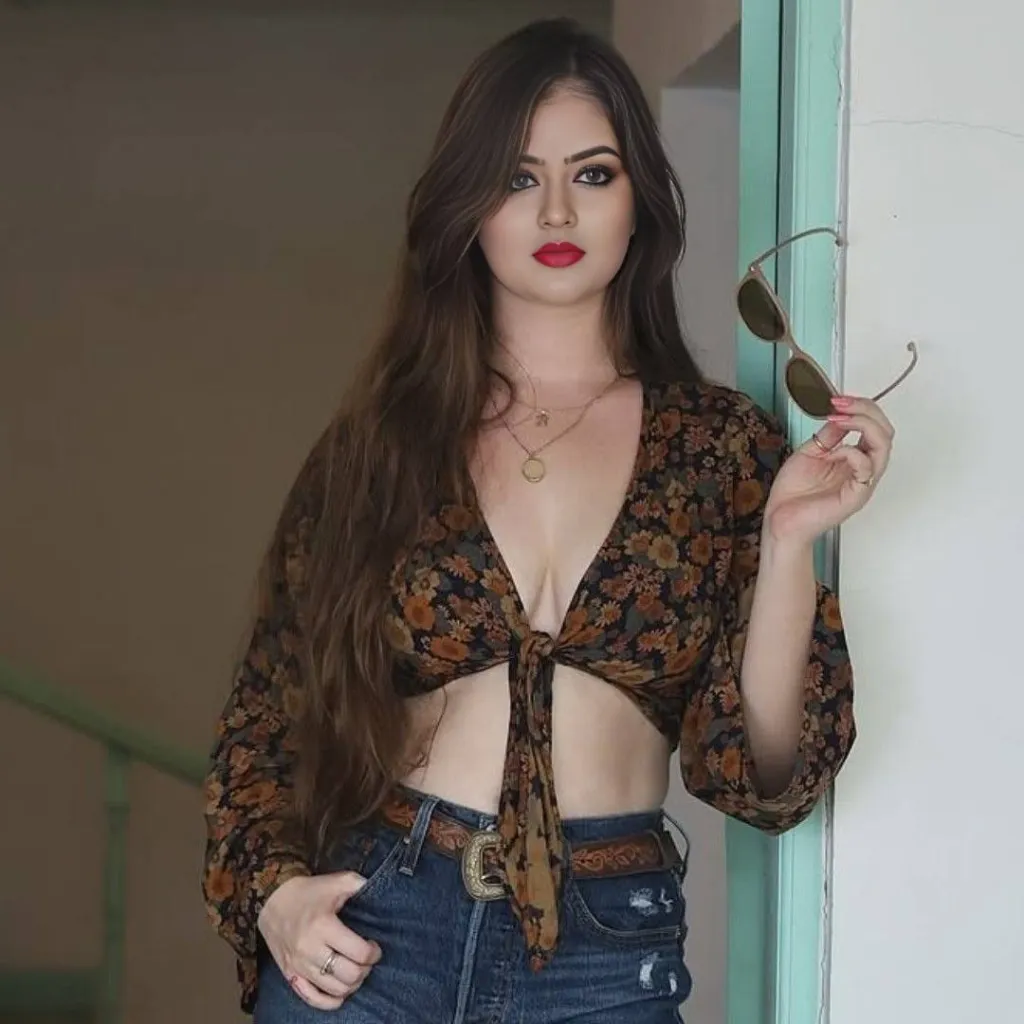 chat with ai character: Neetu