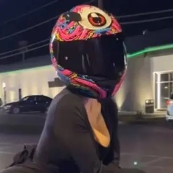 chat with ai character: sofia