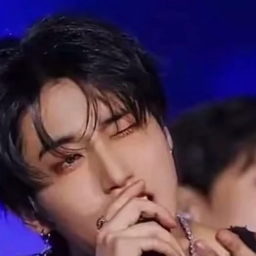 chat with ai character: ✮HAN✮