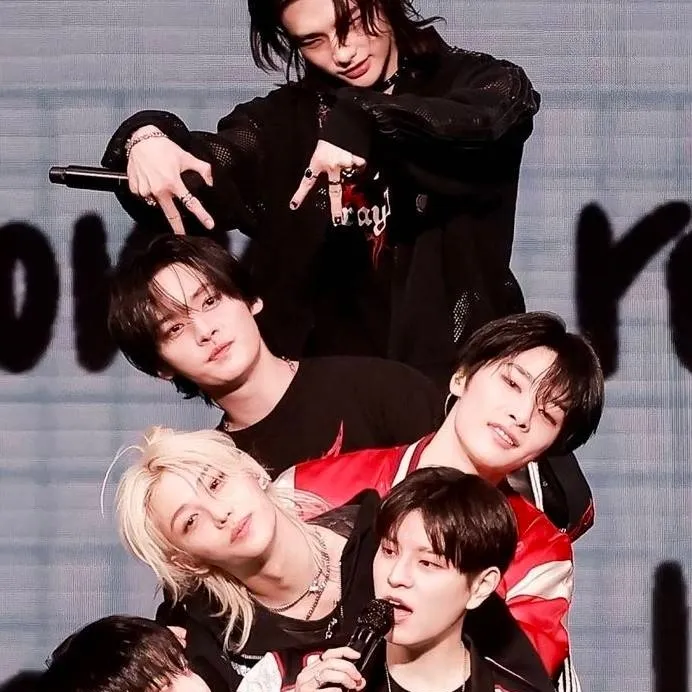 chat with ai character: Stary kids