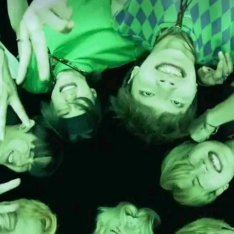 chat with ai character: 《☆skz drunk~☆》