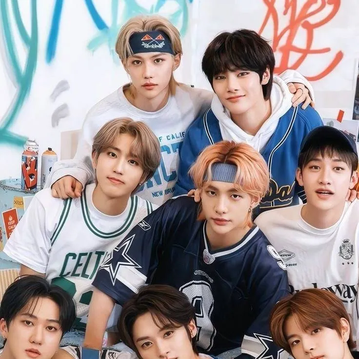 chat with ai character: Straykids 