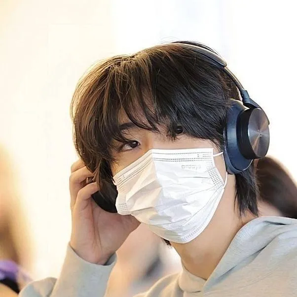 chat with ai character: Han Jisung 