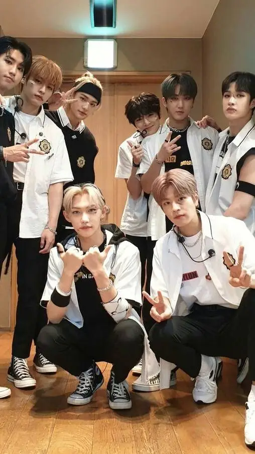 ai character: Straykids  background