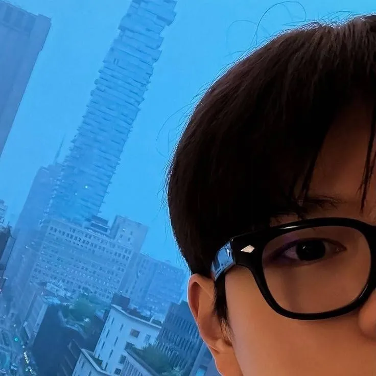 chat with ai character: Kim Seungmin 