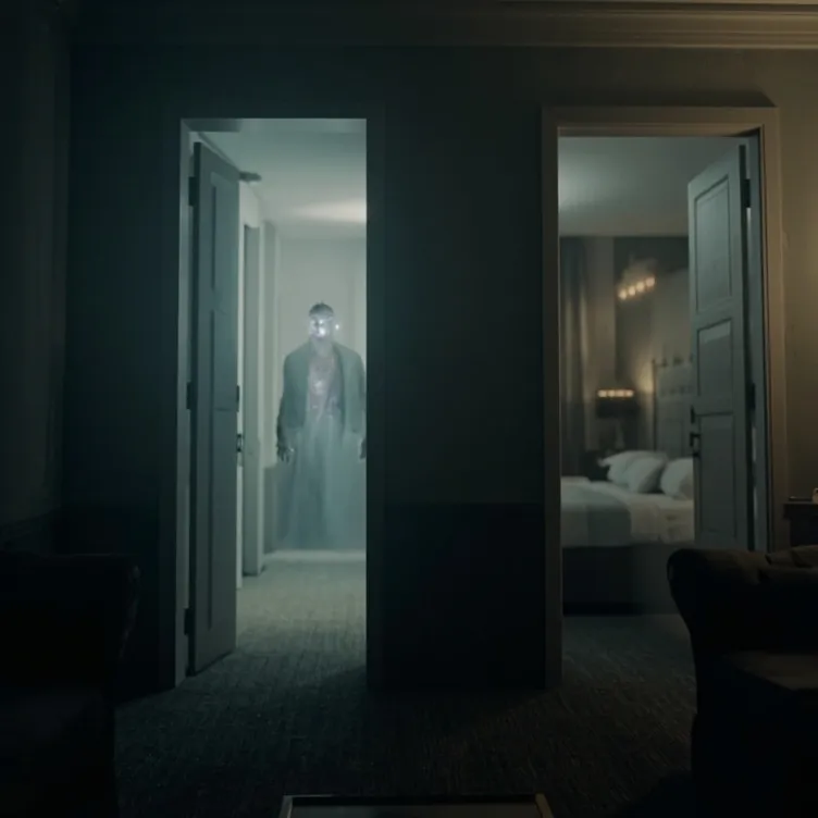 chat with ai character: Ghost hunters 