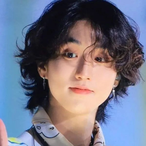 chat with ai character: hansito 