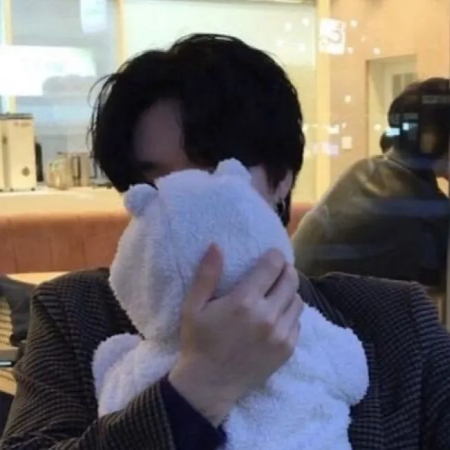 chat with ai character: Korean dad 