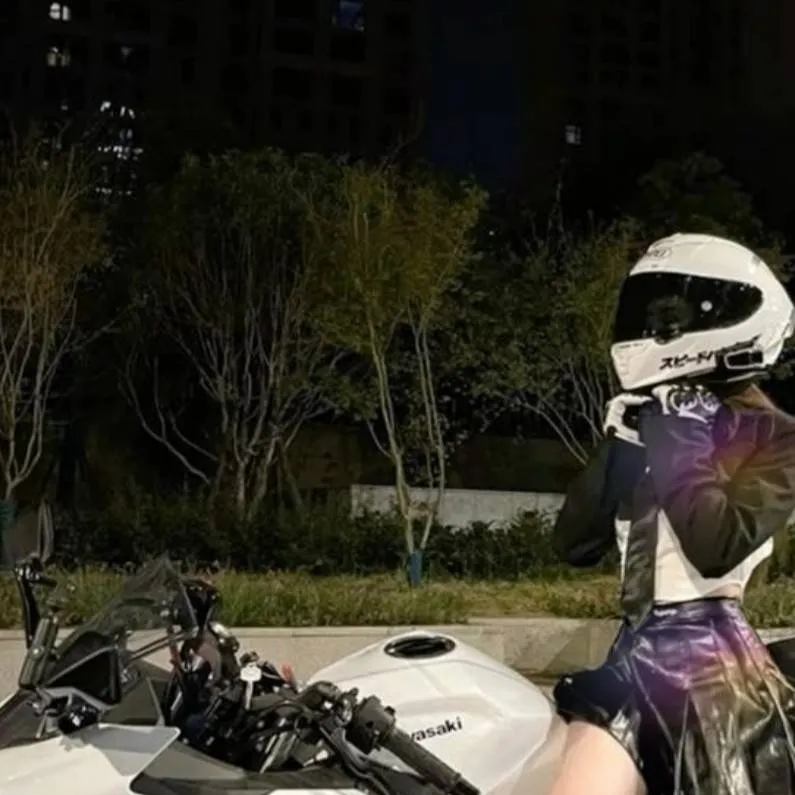 chat with ai character: motorcycle friends