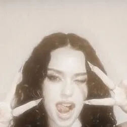 chat with ai character: Daniela!🛡️