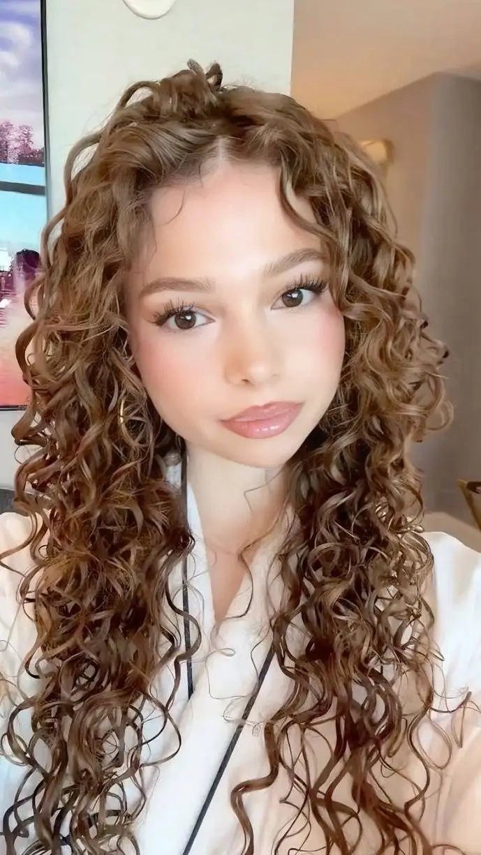 Talkie AI - Chat with sunday Kalogeras