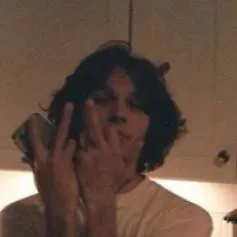 chat with ai character: Chris sturniolo 