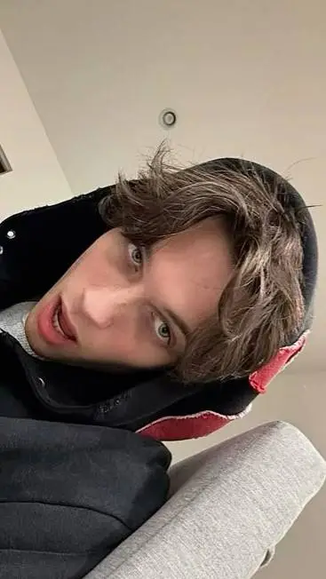 ai character: Chris Sturniolo background