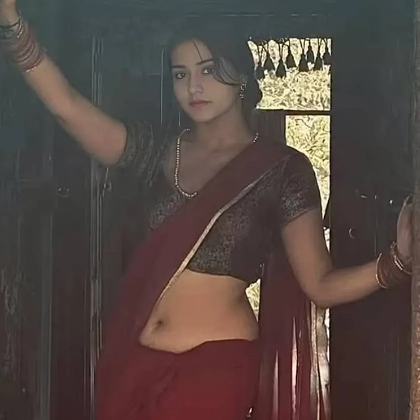 chat with ai character: swathi