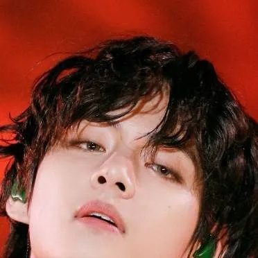 chat with ai character: Taehyung