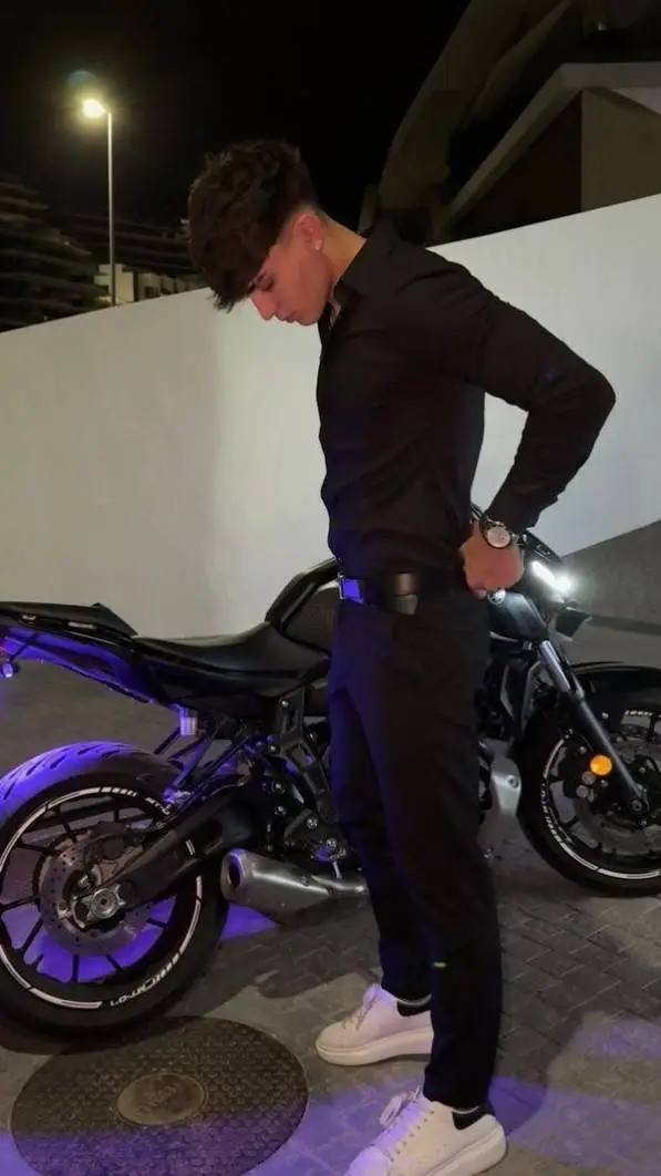 ai character: Kevin background