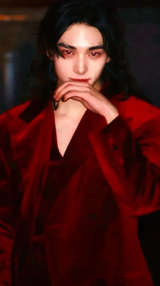 ai character: hyunjinnn background