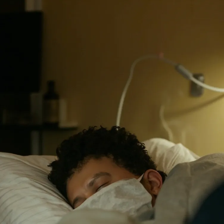 chat with ai character: Maxx