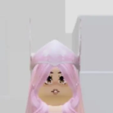 chat with ai character: Pinkybeanyt