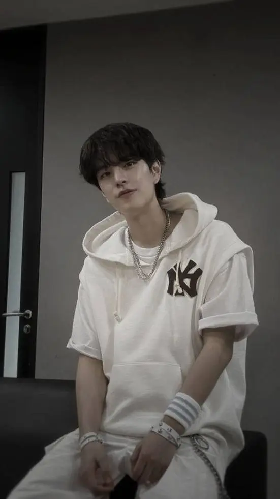 Talkie AI - Chat with ༻ ≛୨𝑺𝒆𝒖𝒏𝒈𝒎𝒊𝒏୧≛༺