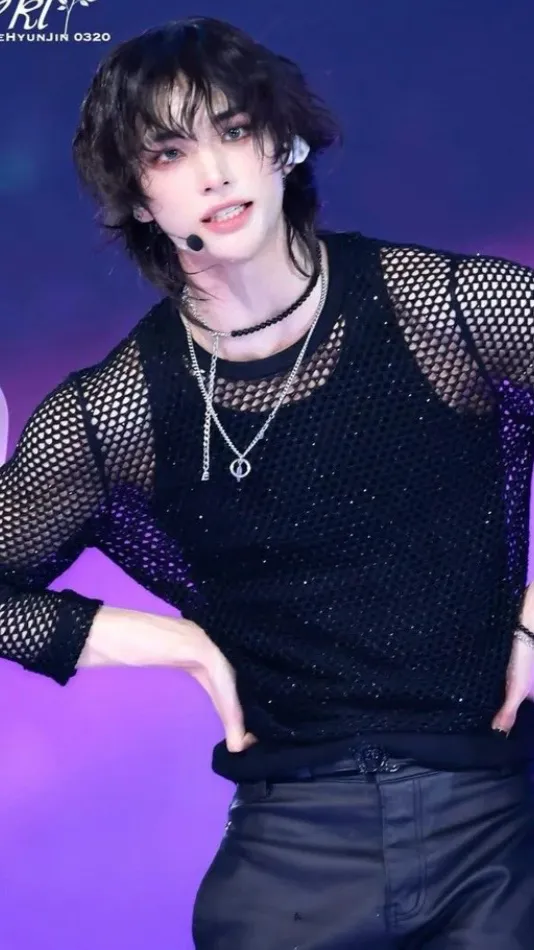 ai character: Kpop GAY🏳️‍🌈 background
