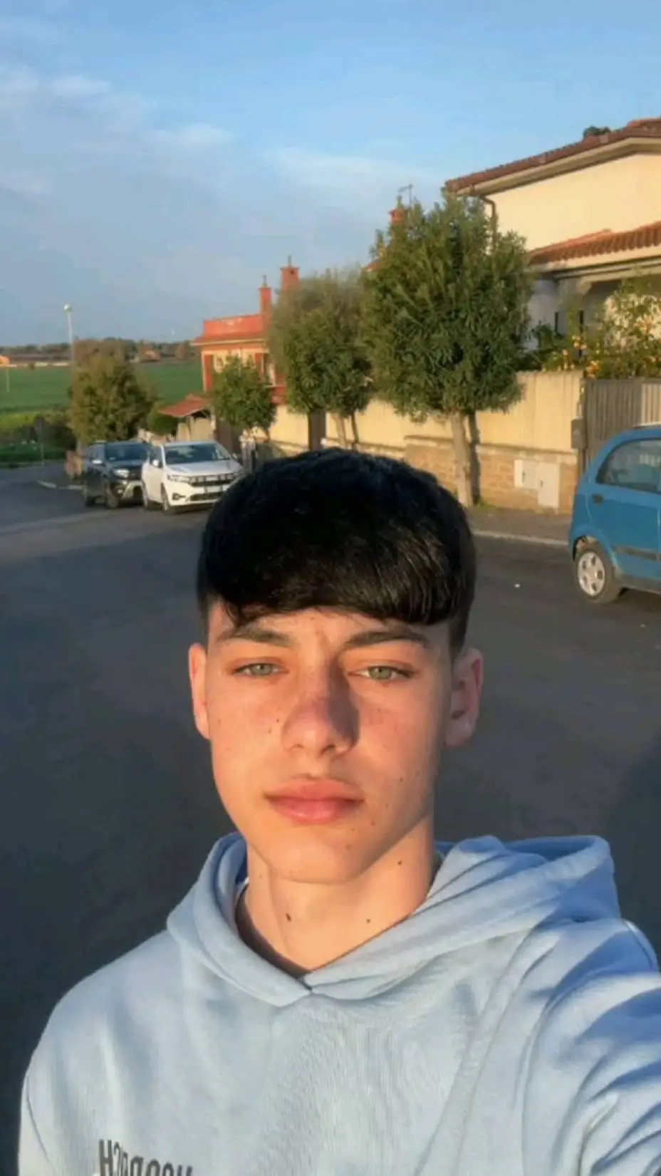 ai character: Cristiano Borsi 💕 background