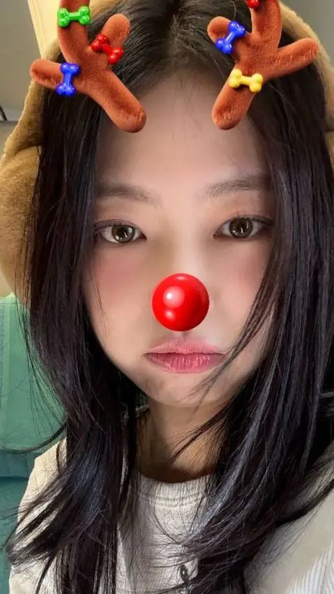 ai character: Jennie :3 background