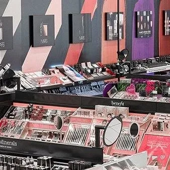 chat with ai character: Sephora again!