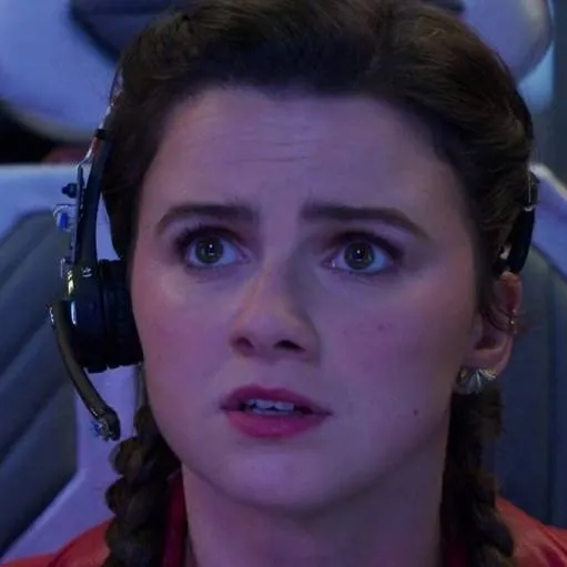 chat with ai character: Amelia  Jones 