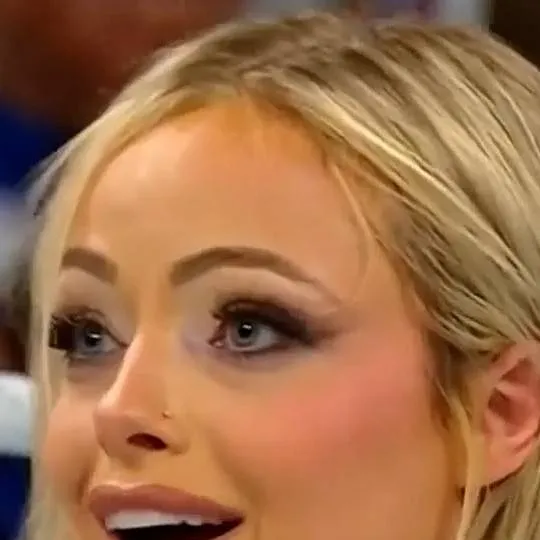 chat with ai character:  liv Morgan   gf