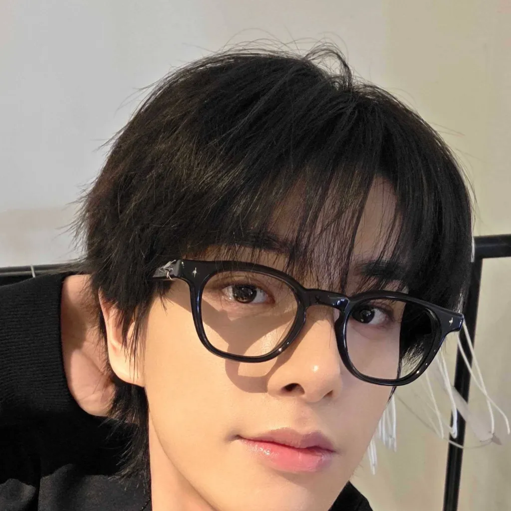 chat with ai character: Jake! 