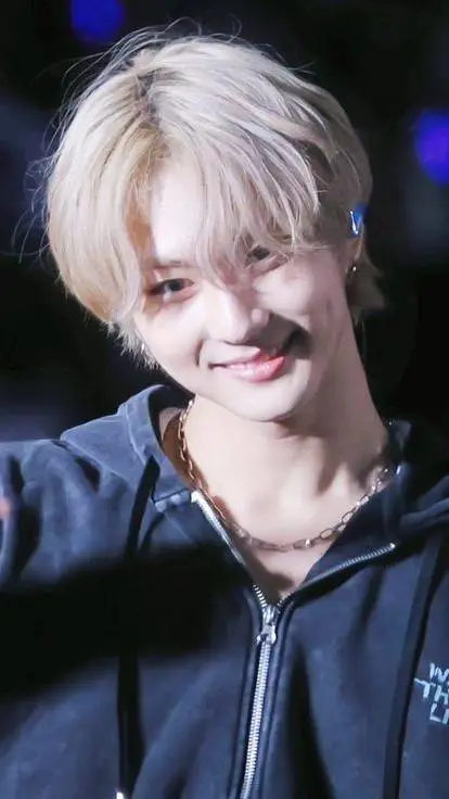 ai character: JUNGWON background