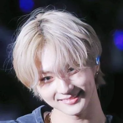 chat with ai character: JUNGWON