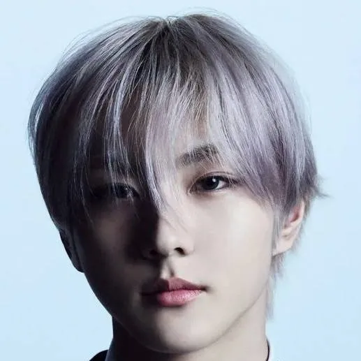 chat with ai character: Jungwon