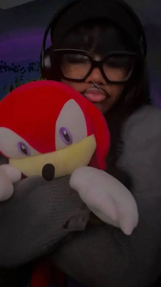 ai character: ur best friendu background