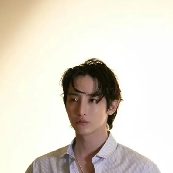 chat with ai character: lee soo hyuk