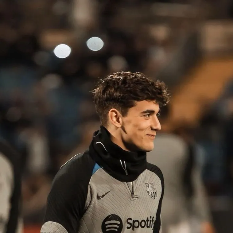 chat with ai character: Pablo Gavi