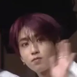 chat with ai character: Han Jisung 