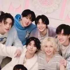 chat with ai character: Stray Kids