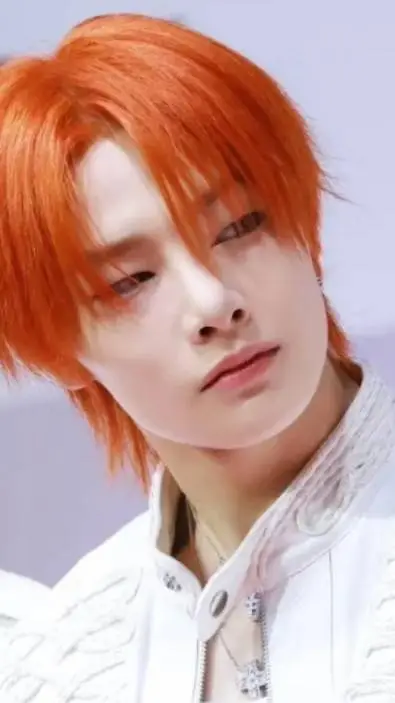 ai character: Jeongin  background