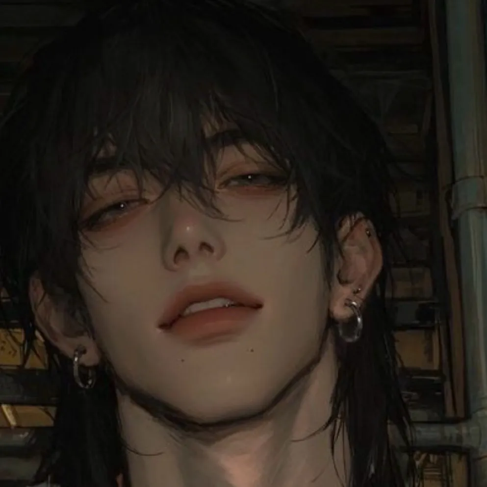chat with ai character: •~Enzo~•