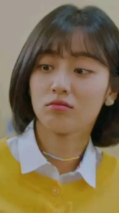 ai character: Sua normal😍 background