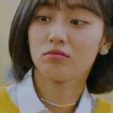 chat with ai character: Sua normal😍