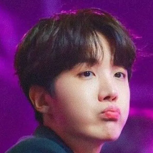chat with ai character: jhope 💜
