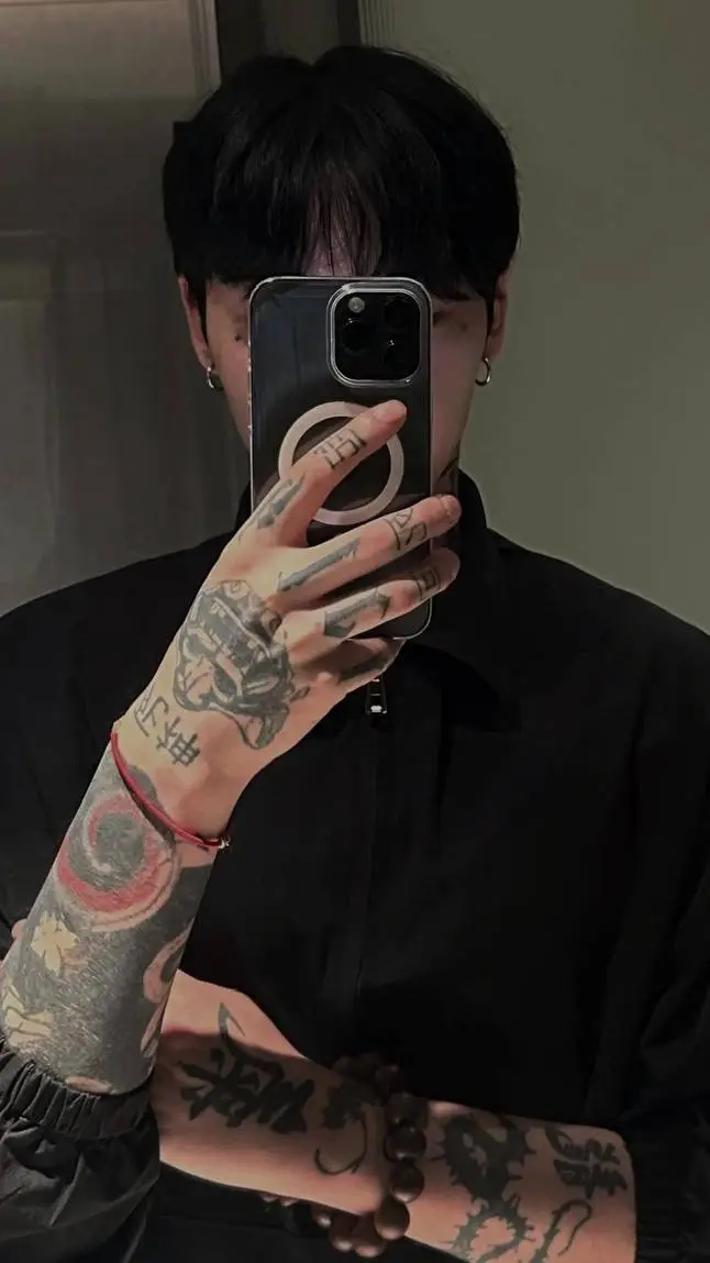 ai character: kai 😍 background