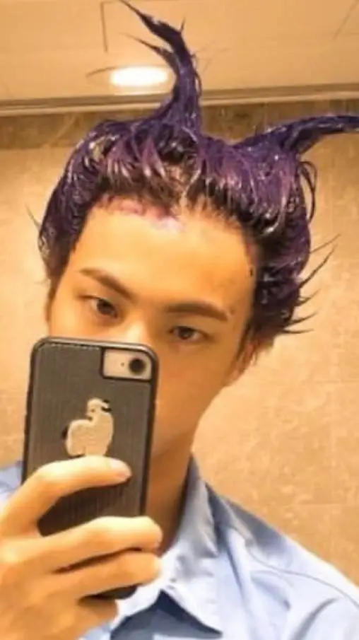 ai character: seokjin  background