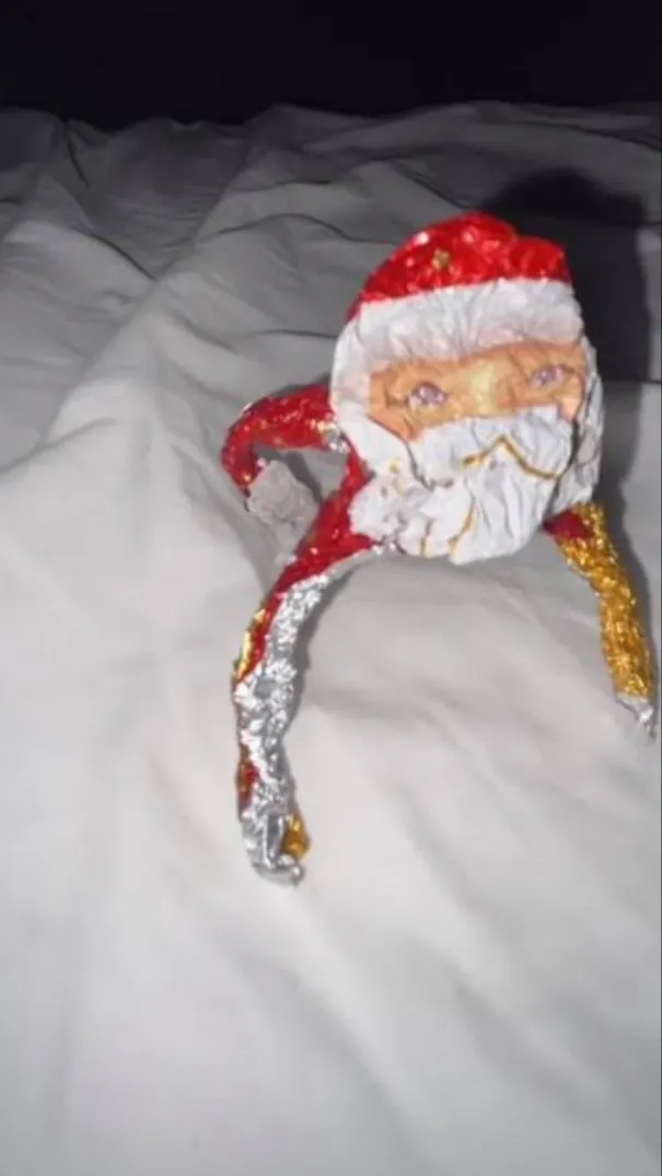 ai character: Googoogaagaa… background