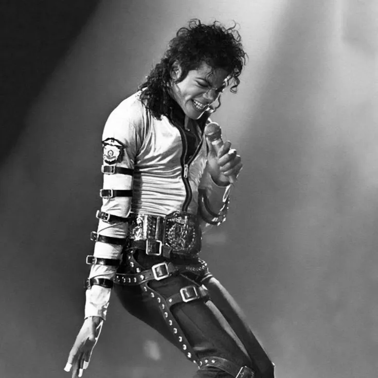 chat with ai character: Micheal jackson