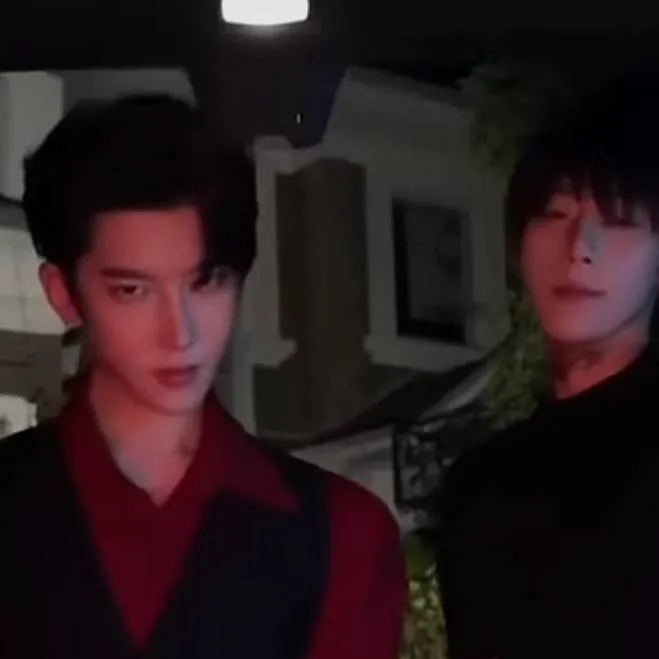 chat with ai character: Marcus and Zack